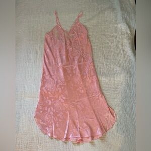 Elegant Pink Lace Chemise